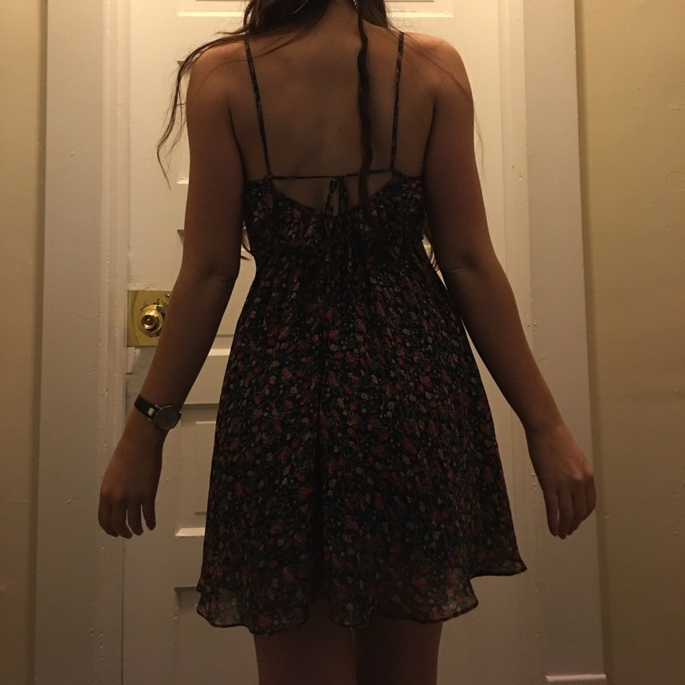 Spring/Summer Dress - Picture 2 of 3